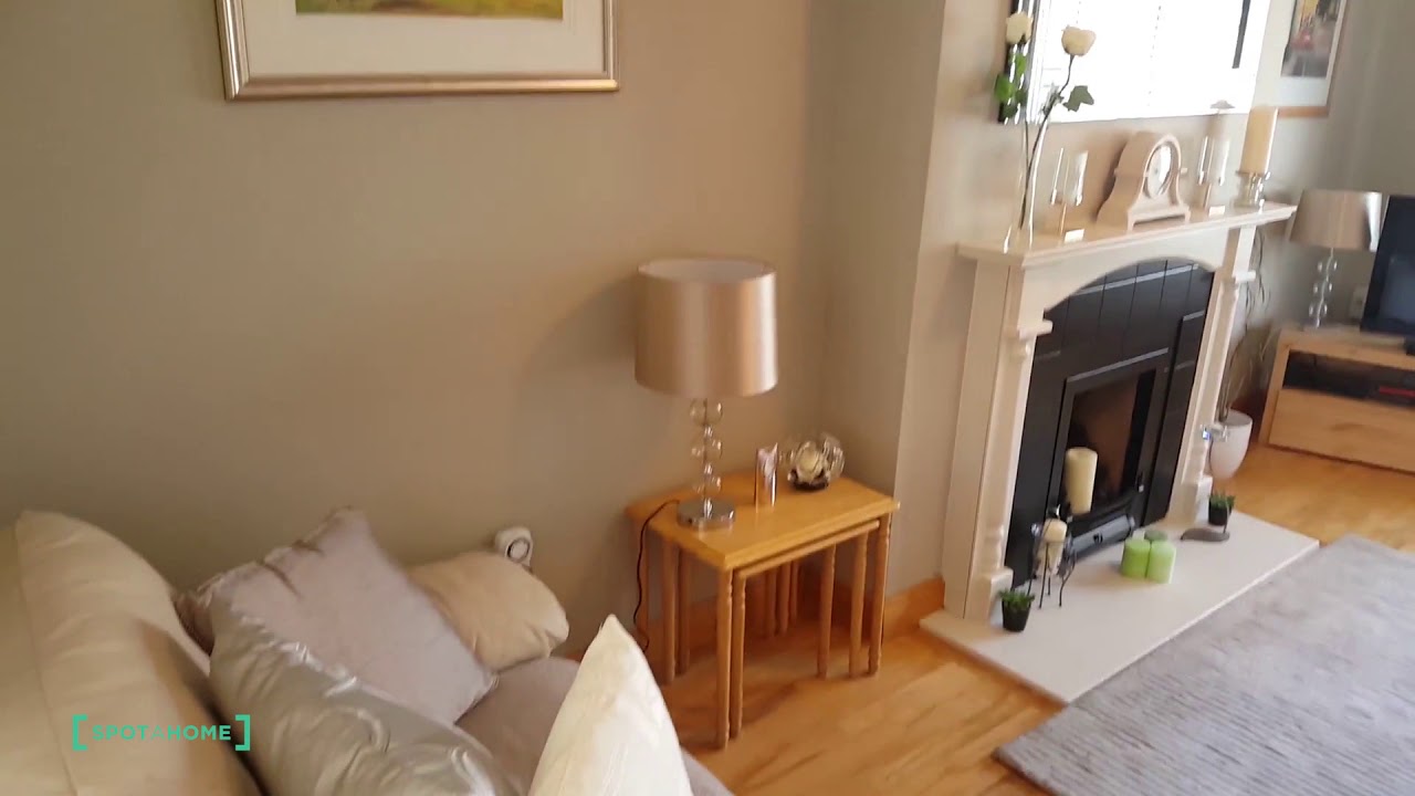 Rooms to rent in charming 3bedroom house in Crumlin Spotahome (ref
