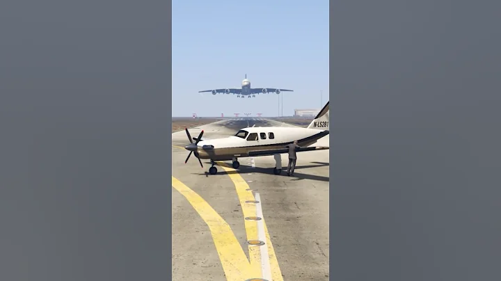 Runway Drama! Expert Pilot Quickly Safe A Wrong Parking Private Jet As Airbus A380 Landing Gtav