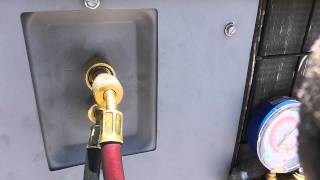 Using manifold gauges for an air conditioning system PT3 from thermal-medics.com