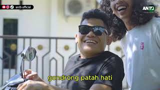 GONDRONG PATAH HATI