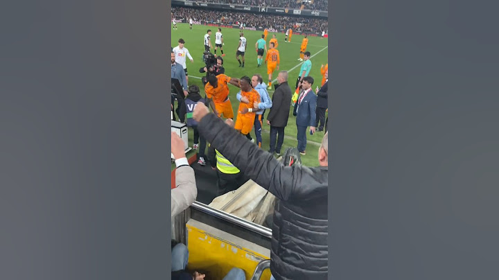 Vini Jr shown red card. #vinicius #kudus #realmedrid #vinijr
