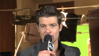 Robin Thicke's New Years Shoutout - NYRE 2010