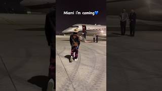 GIANLUCA VACCHI sale sul jet privato per Miami ❤️❤️