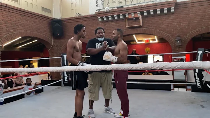 Tariq Green Vs Rondell