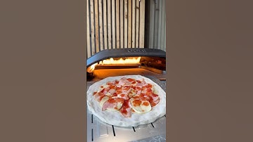 The Upside Down pizza is on Fire! 🔥🤯 Baked in the Ooni Koda 16! Done in 90 seconds!  #shorts
