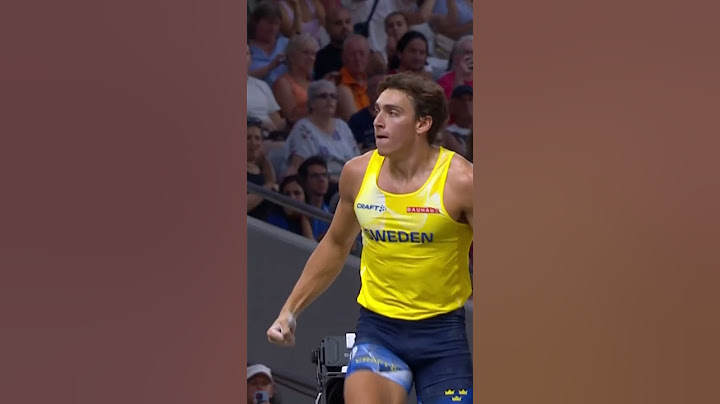 Mondo Duplantis flies to 2nd world title #athletics #worldathleticschamps #sweden #polevault
