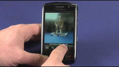 Change the homescreen wallpaper on your BlackBerry