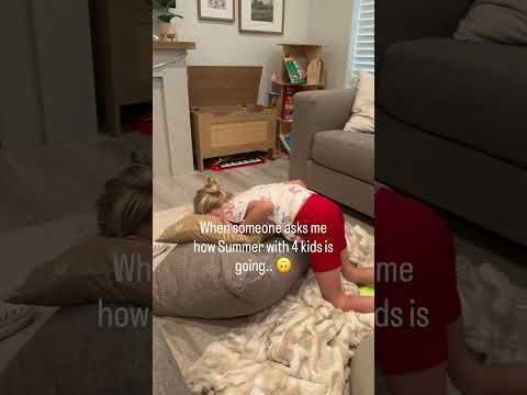 At least the baby is chill 😅 #momlife #shortsviral