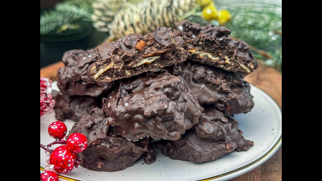Dark Chocolate Crockpot Christmas Crack