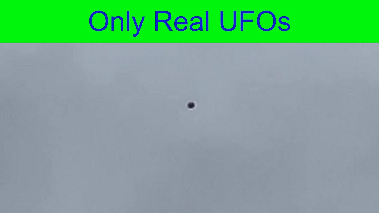 The UFO flew a few seconds after the F-111 fighter flew over the house. Texas. 3/21/2023