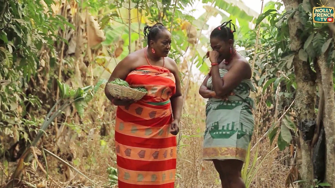 Elle A Été Envoyée Dans  Forêt Interdite Par Sa Tante Maléfique, Mais Sauvée Par Une Femme Étrange
