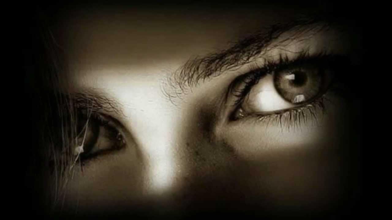 Во взгляде ее глаз. Боковой взгляд. Ненависть к девушкам. Красивые женские глаза. Во взгляде ее глаз.