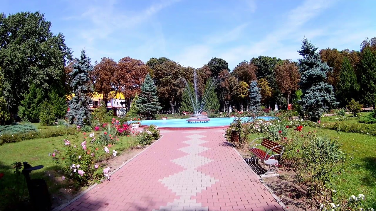 23.8.2019, 11:45am - Park Lake  &  "Anna's Fountain" ...
