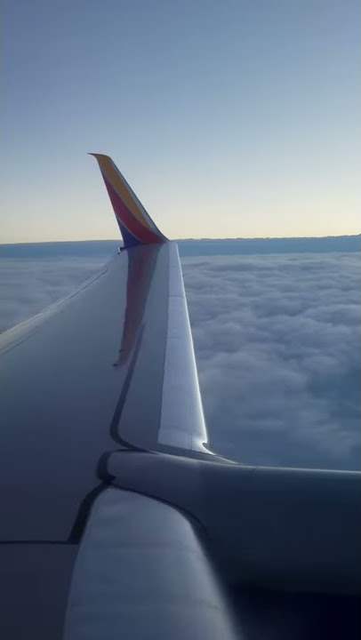 Airplane flight at 38000 feet over Florida