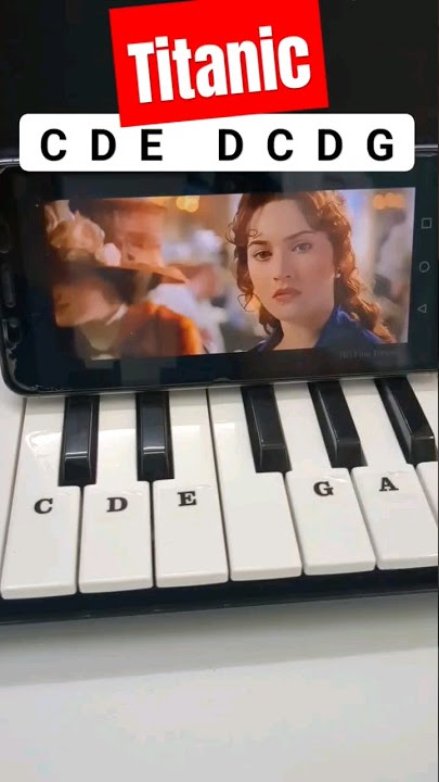Jack, Rose, Piano, Titanic