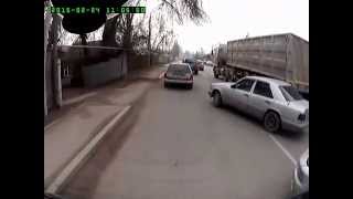 Алматы. Перестроения без поворотников 20150224 1104