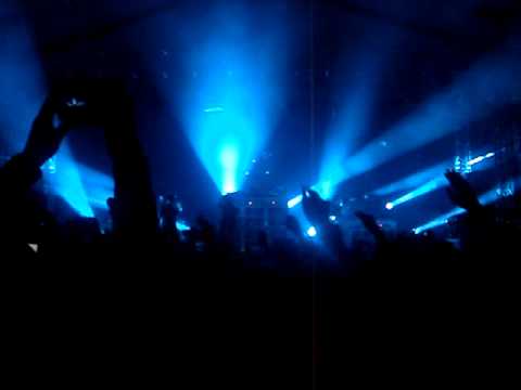 Tonton Teddybears - Intro + Ahead of my time @ Way out West 09 di YouTube Tonton Teddybears - Intro + Ahead of my time @ Way out West 09 di YouTube