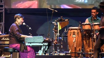 Tompi ft. Tjut Nyak Deviana - Menghujam Jantungku @ The 35th JGTC [HD]