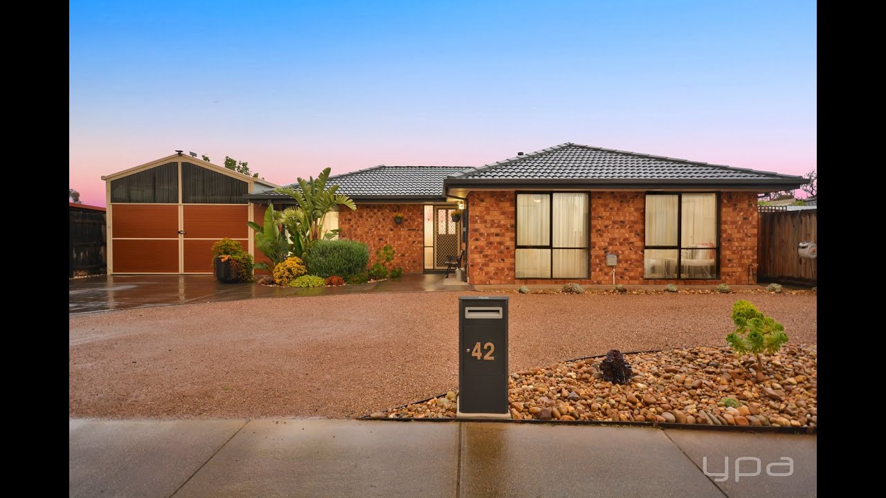 FOR SALE 42 Loyola Road, Werribee YPA Wyndham City (Jarrod Loughlin