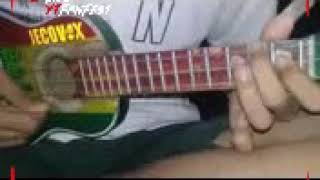sayang 3 version ukulele.enak di denger