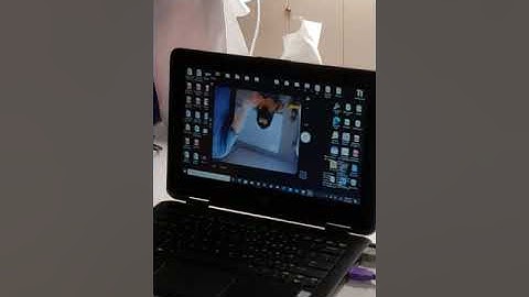 How to connect document camera to computer and using extended displays.