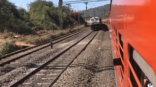 Konkan Railway:12218 CDG-KCVL Kerala Sampark Kranti Exp crossing our 10104 Mandovi Exp at Nivasar