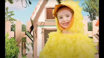 El Pollito Amarillito  - Saritah bebé  | La Gallina pintadita (Canciones infantiles)