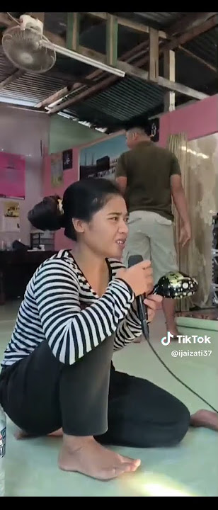 suara nya mirip Ella sembilu