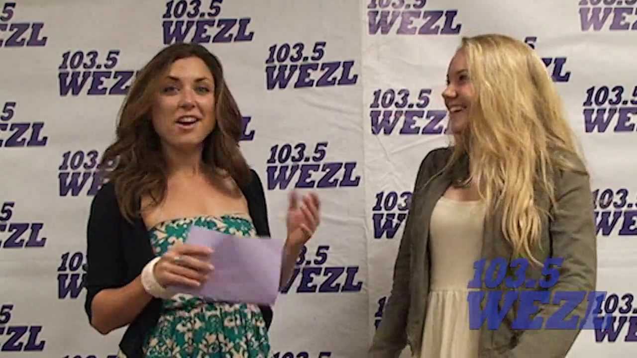 Danielle Bradbery Interview With Courtney Starr 103 5 WEZL Charleston ...