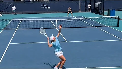 Iga Swiatek vs Paula Badosa. Two Indian Wells cham...