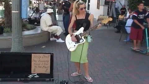 Lisa Monroe - Happy Now