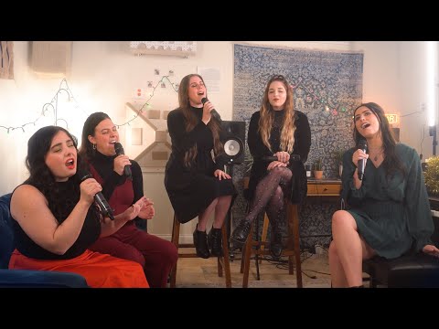 Смотреть клип Cimorelli Ft. Rachael Nemiroff - Angels We Have Heard On High