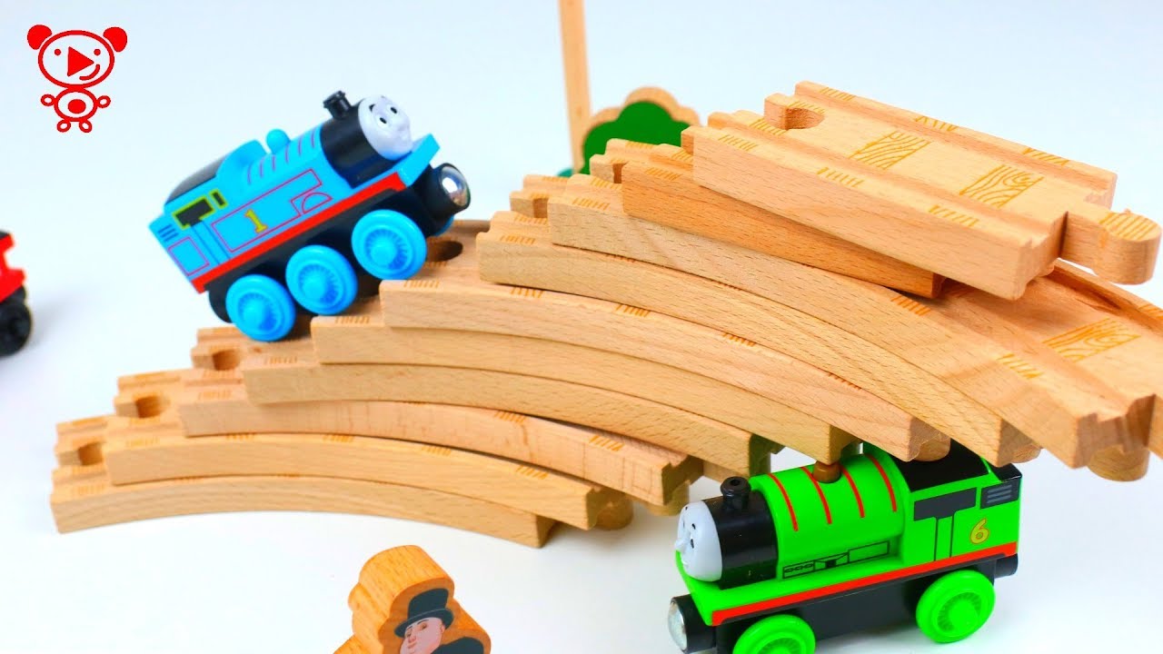 Wooden Trains Toy Review - Thomas and Friends Trains 