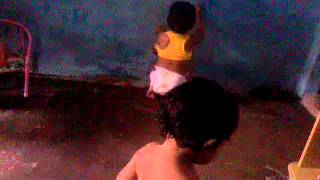 Alice E Yasmin Dançando Funk