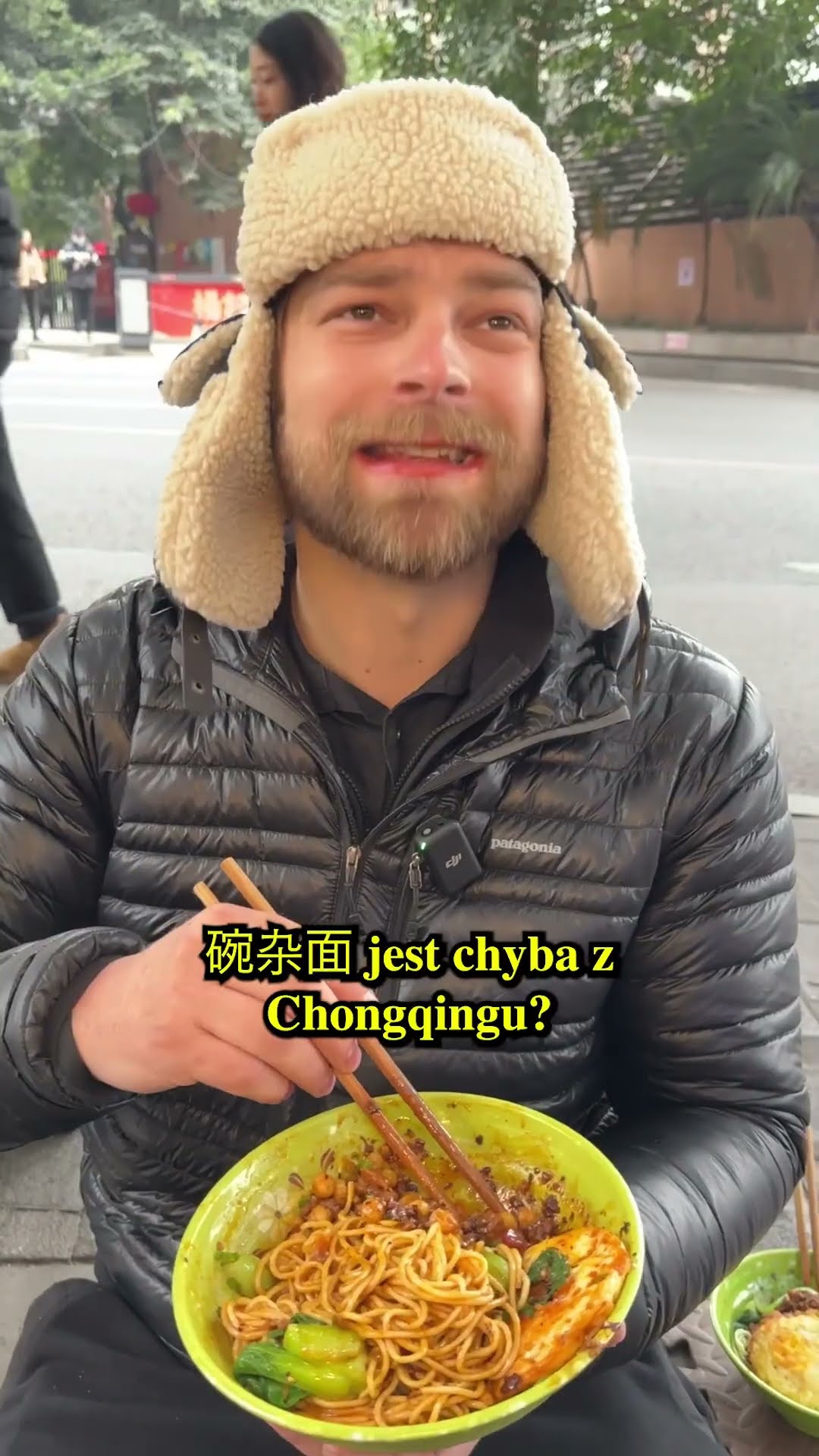 Słynny chiński makaron Wan Za z Chongqing! - YouTube