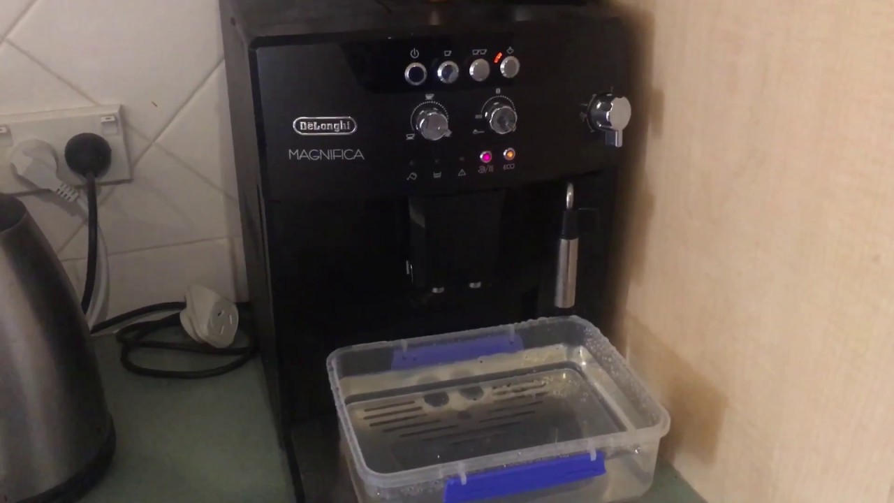 How to - How to - Descale a Delonghi Magnifica 