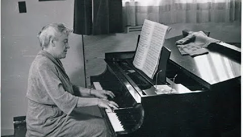 Kathleen Long (1896-1968): Bach: Partita no.1  (R....