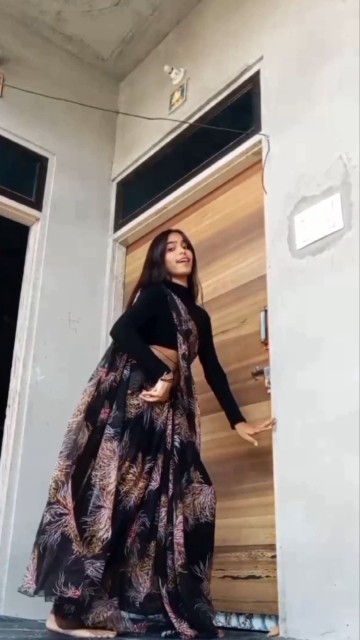 Download lagu 😉🔥#PELIGAROSA#dance #shivanivaishnav #newtrend #trendingsong #viralsongvideo #ytshorts