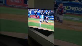 Bellinger Ties It In The 8Th