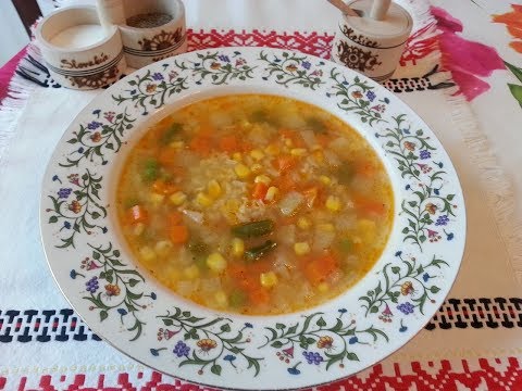 vegetable-soup-with-rice,-slovak-staple-soup