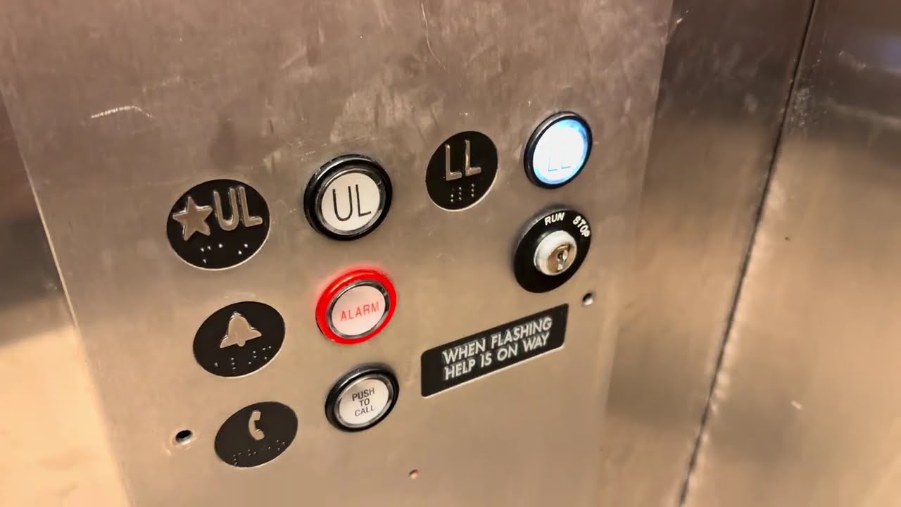 Innovated Montgomery Hydraulic Elevator @ JCPenny Altamonte Mall, Altamonte Springs, Florida