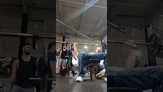 getting ready to max out on bench press! drop set