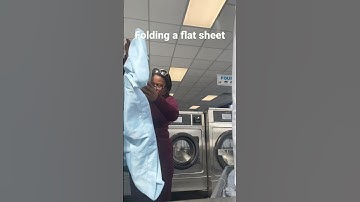 Folding a flat sheet #sheets #flatsheet #bedsheets #youtubeshorts
