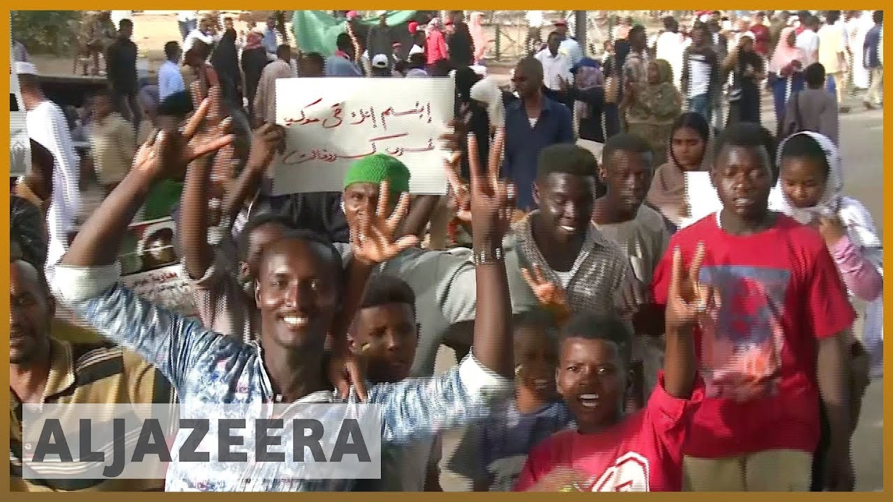 احتجاجات السودان: استمرار الغضب الشعبي في الخرطوم | الجزيرة الإنجليزية
