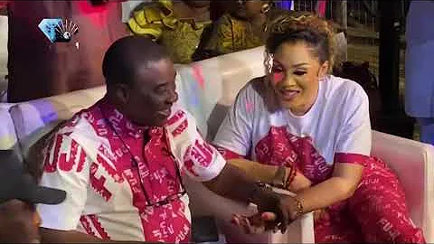 K1 DE ULTIMATE AND WIFE LOVED UP IN A NEW VIDEO AT THE FUJI VIBRATION CONCERT