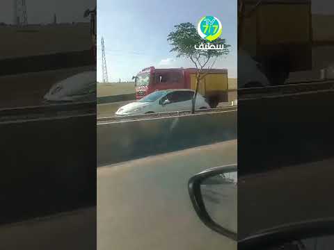 سطيف حادث مرور بمنطقة الحاسي أمام مقر الحماية المدنية إن شاء الله سلامات