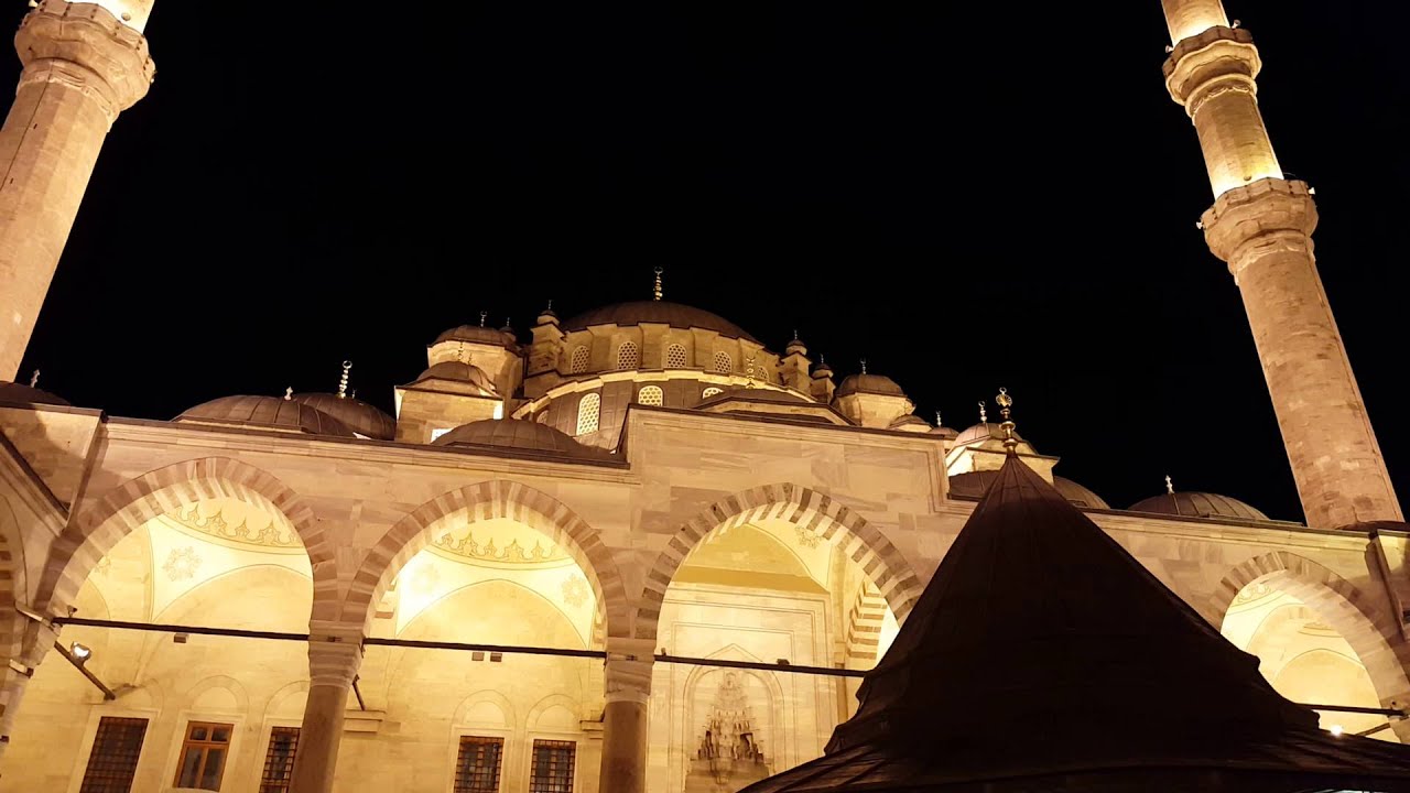 Fatih Camii Yatsı Ezanı (Muhteşem)