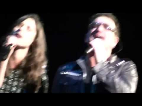 U2 Feat. Francisca Valenzuela - One Tree Hill (U2360° @ Santiago, Chile)