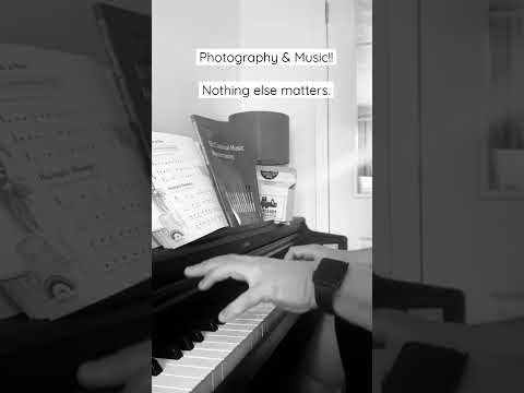 Pro Photographer does average piano playing | Nothing Else Matters