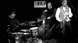 Trio of Liberty ft Joris Teepe & Don Braden play 'Bolivia' live at Jazzpodium DJS
